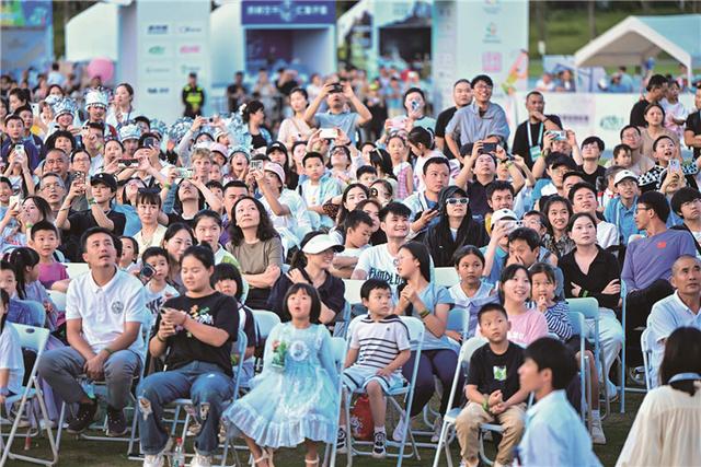 “彩湖”   世界攀岩运动坐标中的“攀岩生命体”