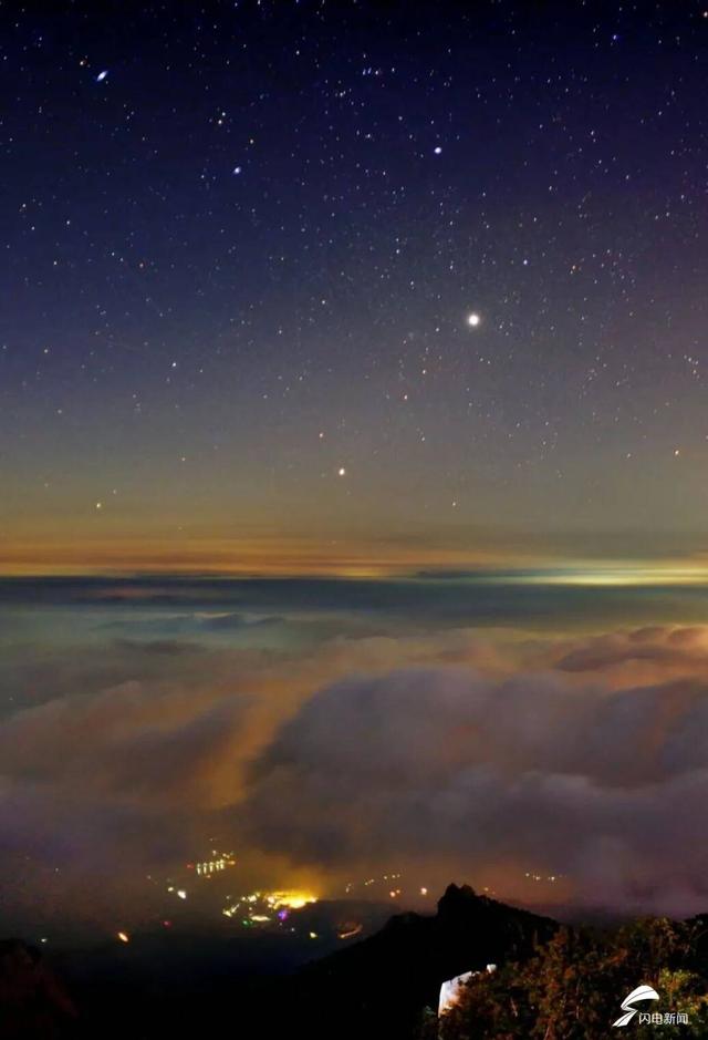 组图丨子夜追星辰 黎明揽红日，泰山美成了壁纸！