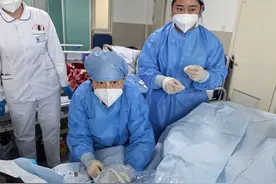 对话南丁格尔奖获奖者邢红：当一名好护士，要培养临床判断能力图片