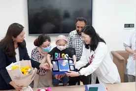 重获新生！巴基斯坦科学家带女儿来上海治病图片