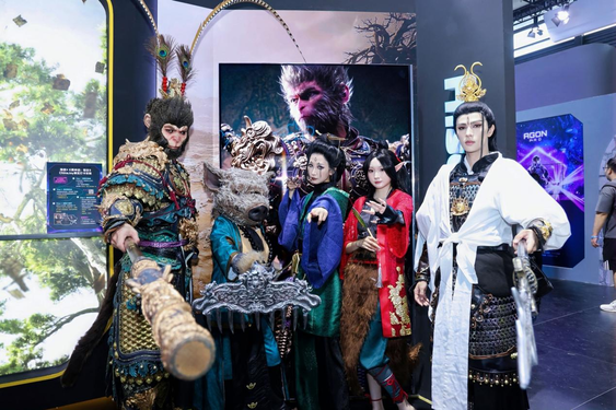 海信电视E8Q Pro燃爆2025ChinaJoy 三大硬核技术重塑影游视界