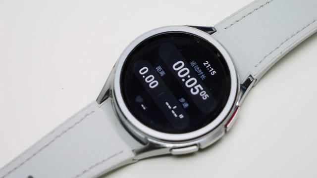 ����Galaxy Watch6 Classic���֣���Ӳ���������ʱ�е�Ʒ