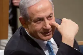 “到底谁才是这儿的超级大国？”这是谁的咆哮，“咆”给谁听呢图片