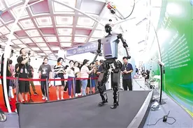 全球首个人形机器人半马即将鸣枪图片