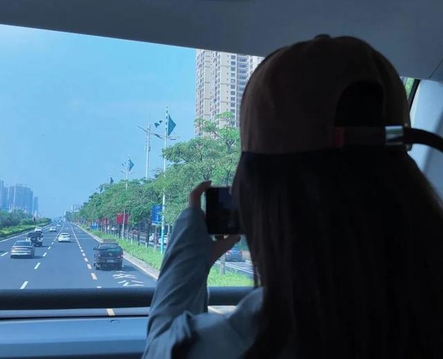 公主王子请上车！一起乘坐双层观光巴士解锁防城港边海风光~