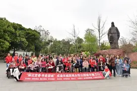 看，这群重庆姑娘坐着轮椅集体去成都“春游”图片