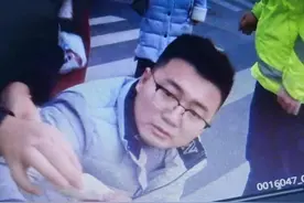 小年与交警携手救人的医生找到了！他是烟台毓璜顶医院医生孙庆斌图片