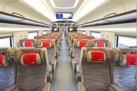 热搜第一！为什么高铁动车无座和二等座同价？12306最新回应图片