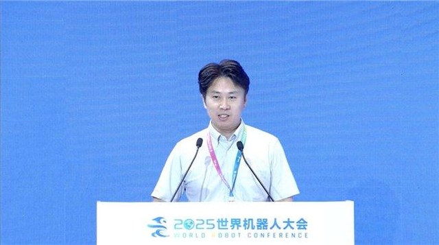 168000元，智元表演机器人京东上线开卖