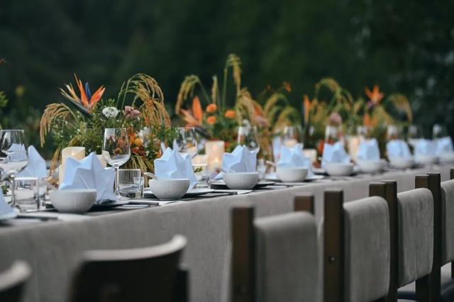 安纳班纳·泰宁 | 在时间的褶皱里，呼吸一场丹霞旧梦