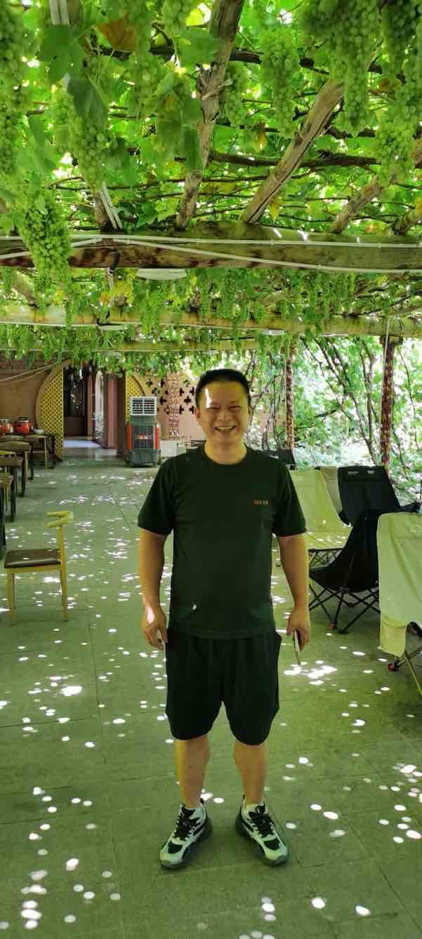 葡萄沟的甜蜜生活