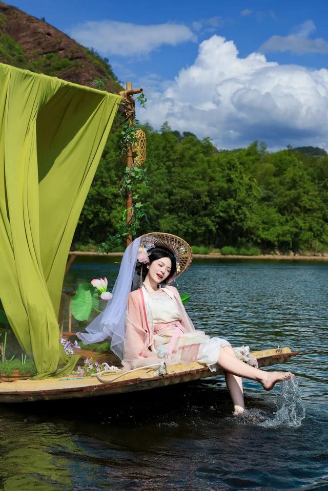 国庆趣龙虎山！定格专属旅拍大片，假期美好一键保存！