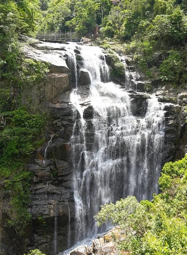 这个秋冬，不妨来陵水邂逅一片蔚蓝