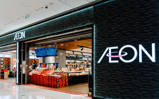 下暴雪的「圣诞小镇」开了！12米泡泡玛特圣诞树亮灯