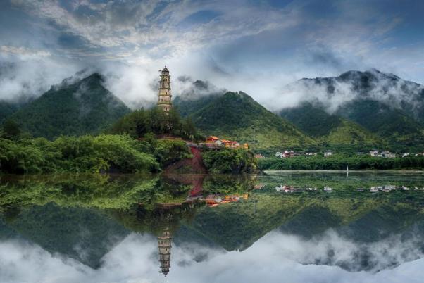 从香港出发，为世界带去中国的风物与文化