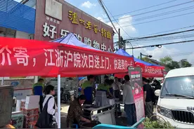 慈溪杨梅进入上市高峰期，快递如何让杨梅更保鲜图片