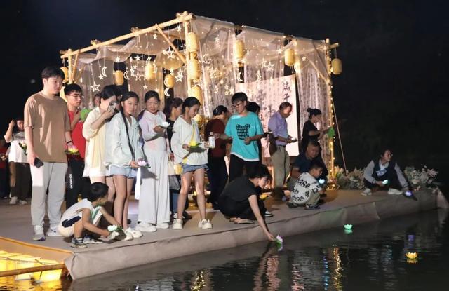 以爱之名·白露为笺！这个七夕邀TA共赴龙虎山：放福灯、观银花、结仙缘！