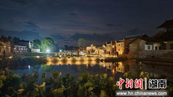 湖南中方县荆坪古村谱新韵 文化赋能迎客来
