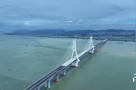 汕头牛田洋特大桥主体工程基本完工图片