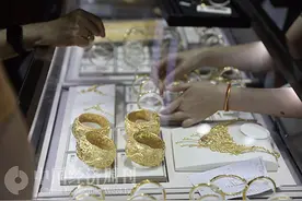 黄金市场为何“冰火两重天”图片