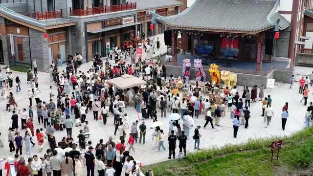 国庆假期前四天 四川A级景区累计接待游客超2563万人次