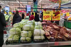 走访“菜篮子”寿光 | 寒潮吹散遍地“白菜价” 部分蔬菜地头价10天涨了3倍图片