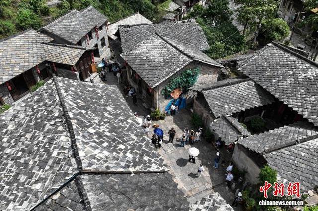 贵州安顺：民众走进云山屯感受六百年大明遗韵