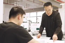 中国灯饰照明之都的追光者图片