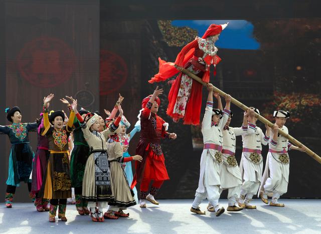 四川汶川县：欢天喜地过羌年