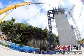 广元利州:汉广高速公路项目建设忙图片