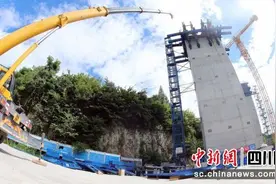 广元利州:汉广高速公路项目建设忙图片