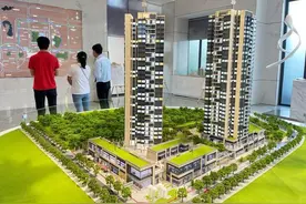 买房送80万元黄金！深圳有开发商拼了，购房者：真会“抓热点图片
