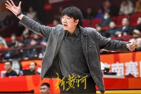 邱彪：高诗岩因疲劳出现拉伤，外线防守暴露问题｜赛后谈图片