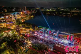 街头田径十年华丽开篇 撑竿跳高金陵之夜首秀图片