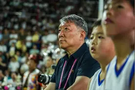 名帅宫鲁鸣出任中国女篮主教练：希望将经验和思考传承下去图片