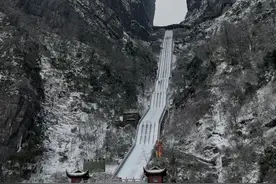 元旦出境游市场火热，张家界天门山是湖南省内预订最热门景区图片