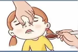 小孩喂药有讲究图片