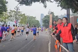 重庆铁塔全程护航2024重庆（长嘉汇）半程马拉松图片