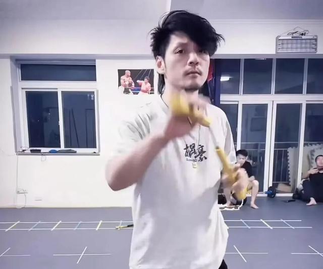 “东邪”突发心梗离世，年仅39岁！好友：他身体早已发出警示