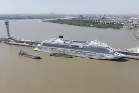 明年，首艘国产大型邮轮将延续以上海为母港执航超80个航线图片