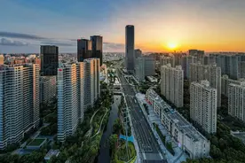 红旗招展，前途风景更好 | 我们的人民城市·红旗样本图片