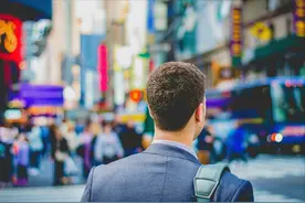 钛媒体AGI独家｜小米华为争夺AI大模型研发人才，年薪最高120万元，AI工程师岗位增长近70%图片