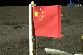大有来头！插上月球的五星红旗，竟是用它做的……图片