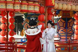 【新春走基层·我们的年】“国潮”流行彰显文化自信图片