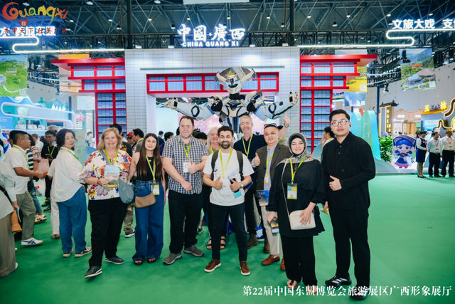 第22届中国—东盟博览会旅游展区广西文化旅游形象展厅圆满收官！火爆人气彰显壮美广西魅力