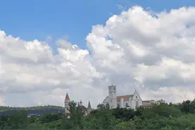 长沙地铁三号线尽头，有一个叫“白泉”的野公园图片