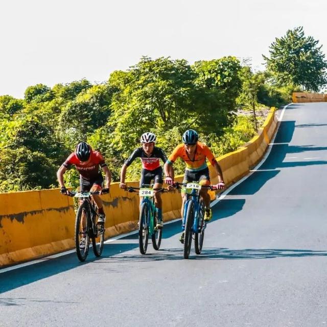 云海为幕，草原为台！11.8-9日，“大美里耶・云端上的骑行”自行车赛邀你共赴精彩