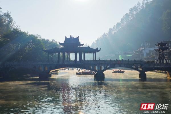 岁暖时刻丨沱江畔秋末初冬的缱绻时光