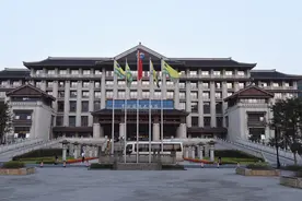 茅台1935今年动销达到预期，暂无赴港上市计划！茅台业绩会回应多个热点图片