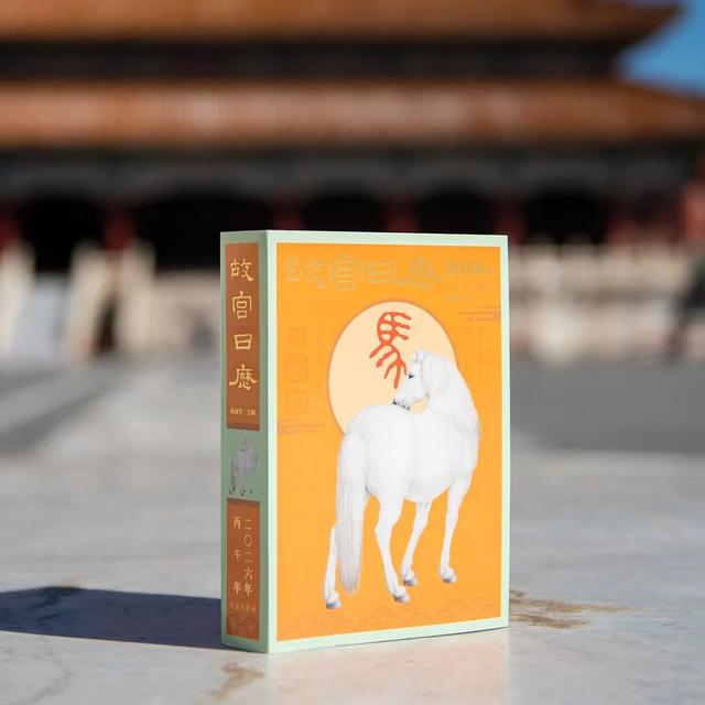 每年在故宫排大队的年轻人，可能不是来逛的......